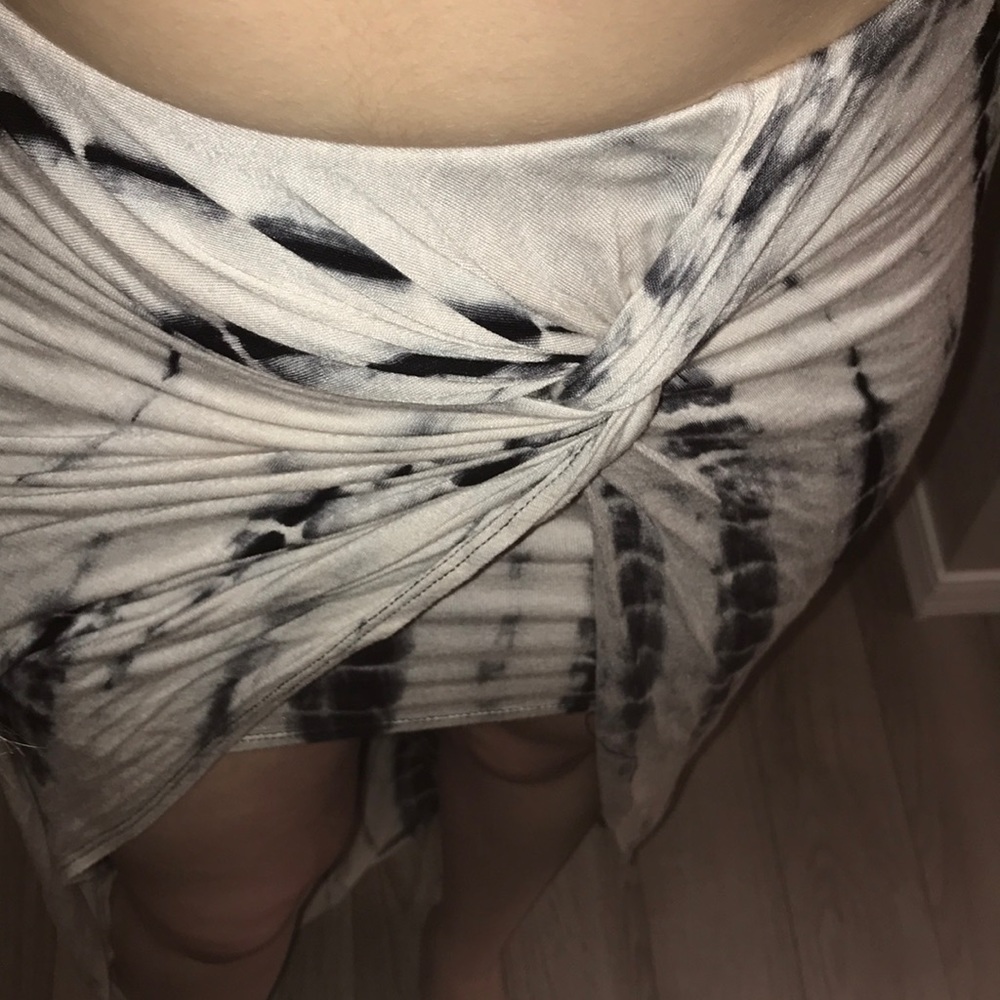 White and navy hi low skirt